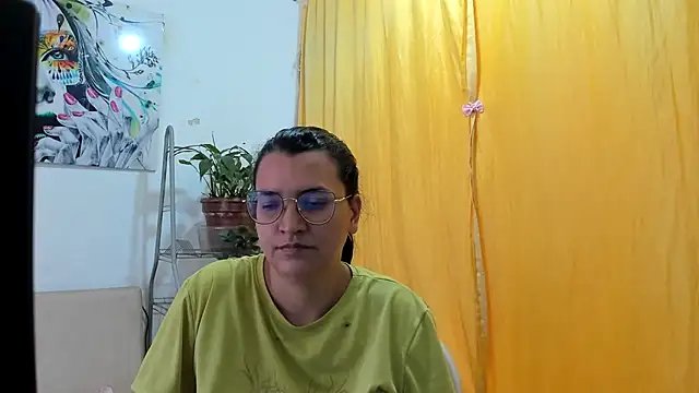 Snapshot of MARILYN_GARCIA chatting on June 29, 7:25 pm MARILYN GARCIA online show from June 29, 7:25 pm