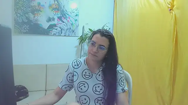 Snapshot of MARILYN_GARCIA chatting on July 10, 9:28 pm MARILYN GARCIA online show from July 10, 9:28 pm