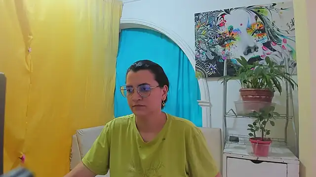 Snapshot of MARILYN_GARCIA chatting on July 11, 9:27 pm MARILYN GARCIA online show from July 11, 9:27 pm
