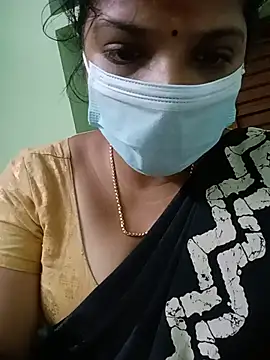 Snapshot of kavihotty chatting on August 4, 8:22 pm kavihotty online show from August 4, 8:22 pm
