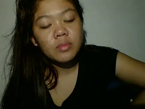 Snapshot of z0elyn chatting on August 7, 3:25 pm z0elyn online show from August 7, 3:25 pm