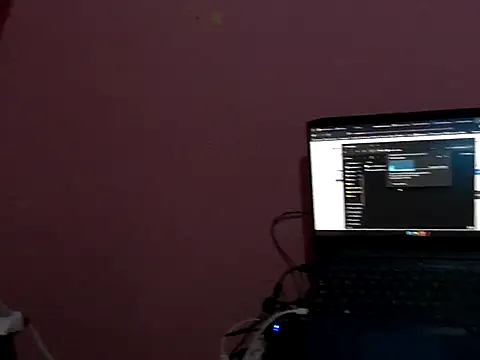 Snapshot of maiaJR chatting on August 5, 9:39 pm maiaJR online show from August 5, 9:39 pm