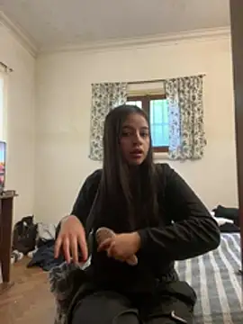 Snapshot of zzaavvirr chatting on August 7, 2:08 pm zzaavvirr online show from August 7, 2:08 pm