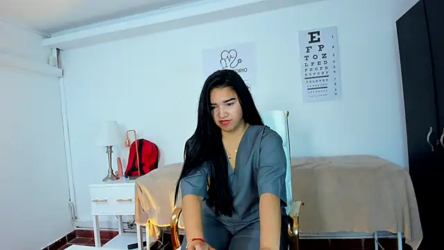 Snapshot of Britt_James chatting on August 6, 8:44 pm Britt James online show from August 6, 8:44 pm