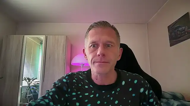 Snapshot of slaveboy2016@xh chatting on October 19, 3:01 pm slaveboy2016xh online show from October 19, 3:01 pm