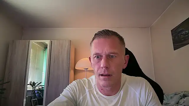 Snapshot of slaveboy2016@xh chatting on October 24, 3:08 pm slaveboy2016xh online show from October 24, 3:08 pm