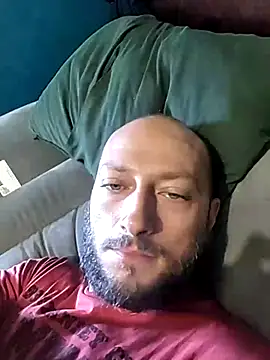 Snapshot of bobbyshardcock chatting on August 8, 4:31 pm bobbyshardcock online show from August 8, 4:31 pm