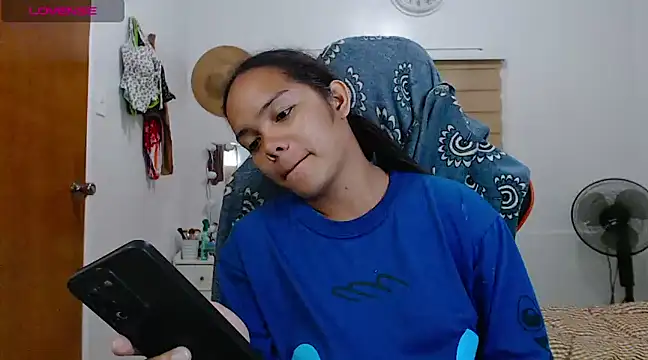 Snapshot of ava_sheeks chatting on March 20, 6:31 pm ava sheeks online show from March 20, 6:31 pm