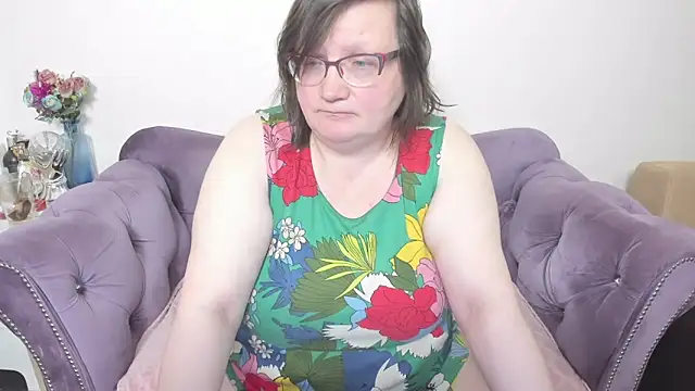 Snapshot of vitabox chatting on April 24, 9:56 am vitabox online show from April 24, 9:56 am