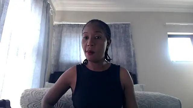 Snapshot of leanna23 chatting on May 18, 7:36 am leanna23 online show from May 18, 7:36 am