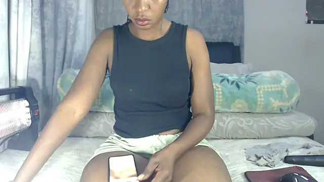 Snapshot of leanna23 chatting on May 30, 3:47 am leanna23 online show from May 30, 3:47 am