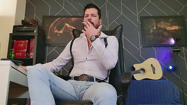 Snapshot of ChrisKox chatting on January 13, 8:37 am ChrisKox online show from January 13, 8:37 am