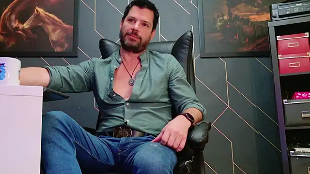 Snapshot of ChrisKox chatting on January 24, 5:10 am ChrisKox online show from January 24, 5:10 am