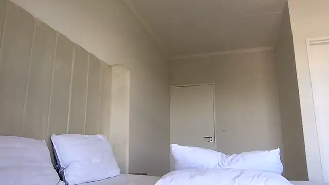 Snapshot of xBUSTY_CANDYx chatting on January 26, 9:08 am xBUSTY CANDYx online show from January 26, 9:08 am