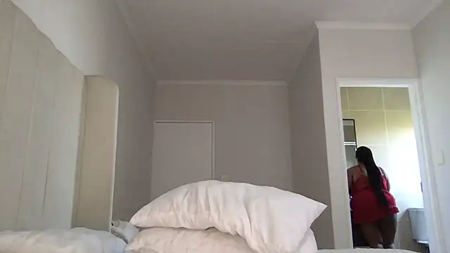 Snapshot of xBUSTY_CANDYx chatting on October 10, 9:41 am xBUSTY CANDYx online show from October 10, 9:41 am