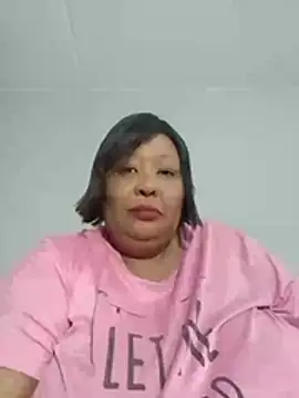 Snapshot of nancy111 chatting on April 27, 2:42 am nancy111 online show from April 27, 2:42 am