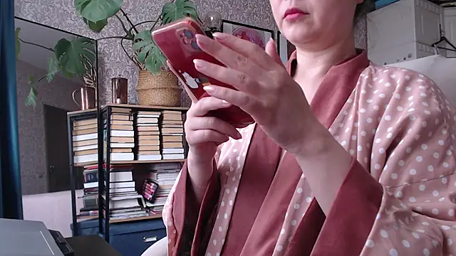 Snapshot of Koreanowner chatting on June 1, 6:37 am Koreanowner online show from June 1, 6:37 am