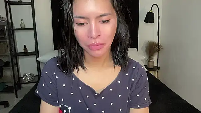 your bianca69 online show from February 18, 11:33 pm