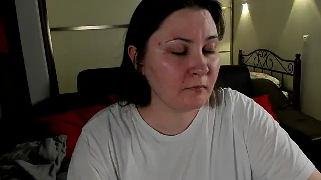 Snapshot of MarySwon chatting on March 18, 5:10 pm MarySwon online show from March 18, 5:10 pm