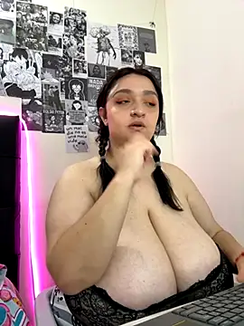 Snapshot of aliceayres797 chatting on October 19, 5:13 pm aliceayres797 online show from October 19, 5:13 pm