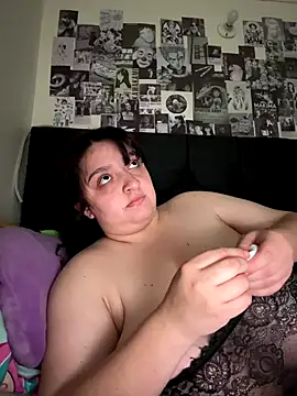 Snapshot of aliceayres797 chatting on October 30, 8:31 pm aliceayres797 online show from October 30, 8:31 pm