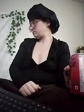 Snapshot of JessaBella chatting on April 21, 12:11 pm JessaBella online show from April 21, 12:11 pm