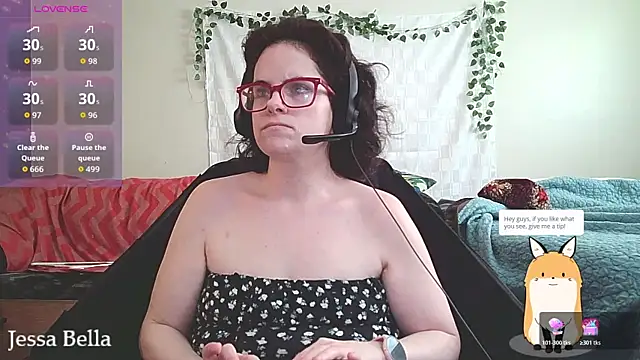 Snapshot of JessaBella chatting on May 5, 4:48 pm JessaBella online show from May 5, 4:48 pm