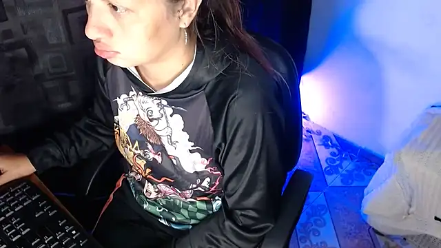 Snapshot of kattydirtylol chatting on April 2, 2:09 am kattydirtylol online show from April 2, 2:09 am