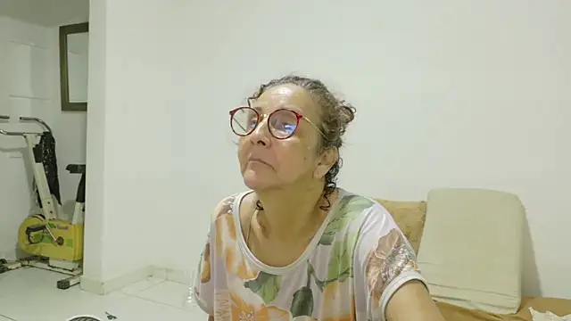 irisconde online show from January 15, 3:49 pm