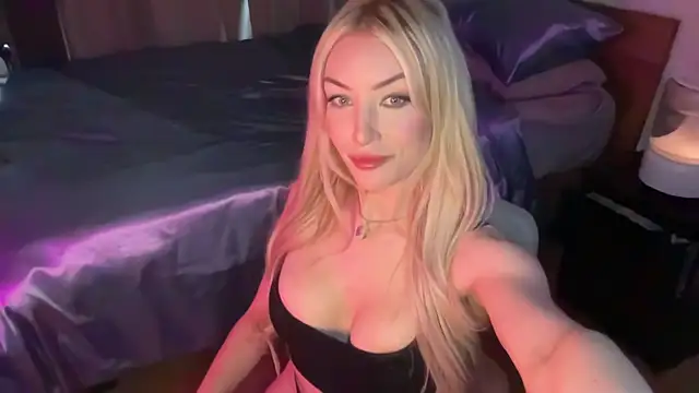 Snapshot of Verostar69 chatting on June 9, 12:22 am Verostar69 online show from June 9, 12:22 am