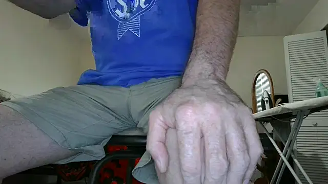 Snapshot of 1chatter3 chatting on March 15, 7:31 pm 1chatter3 online show from March 15, 7:31 pm