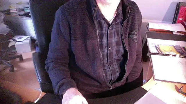 Snapshot of outlaw200 chatting on December 30, 1:03 pm outlaw200 online show from December 30, 1:03 pm