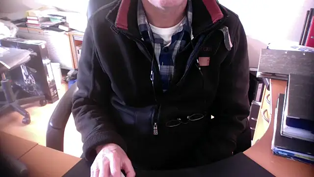 Snapshot of outlaw200 chatting on January 13, 10:03 am outlaw200 online show from January 13, 10:03 am