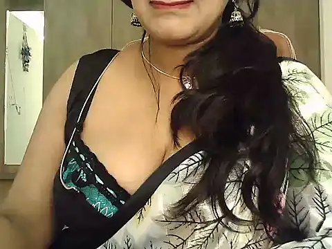 Spandana Sweety online show from February 3, 6:40 am