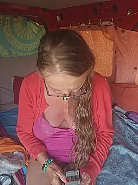 Snapshot of MucMilf59 chatting on July 7, 7:23 am MucMilf59 online show from July 7, 7:23 am