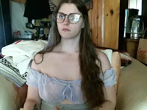 Snapshot of katie_kitten38 chatting on April 23, 2:30 pm katie kitten38 online show from April 23, 2:30 pm