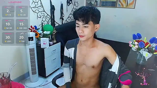 WildestTwink online show from October 25, 6:57 pm