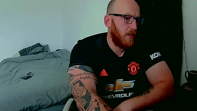 Snapshot of Tilerdadbod chatting on May 24, 7:35 am Tilerdadbod online show from May 24, 7:35 am