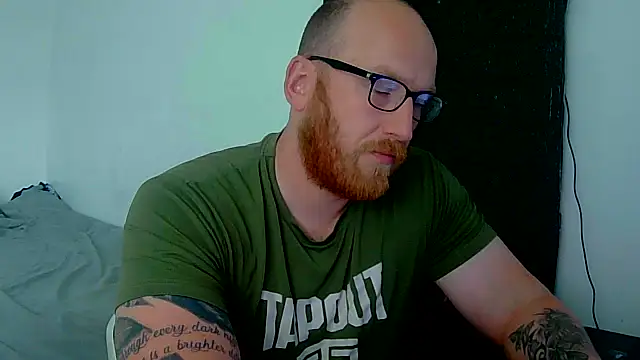 Snapshot of Tilerdadbod chatting on June 1, 2:52 pm Tilerdadbod online show from June 1, 2:52 pm
