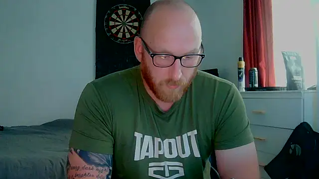 Snapshot of Tilerdadbod chatting on July 1, 7:13 pm Tilerdadbod online show from July 1, 7:13 pm
