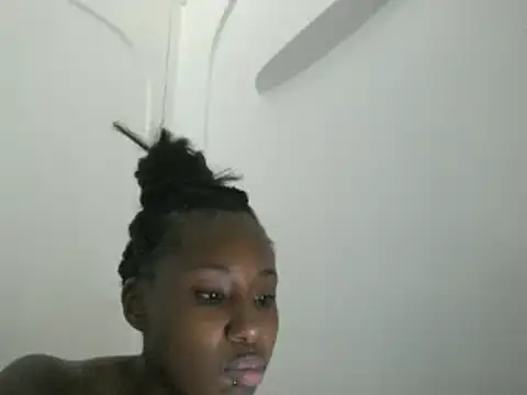 Snapshot of Xochillovemoney2 chatting on September 9, 6:46 am Xochillovemoney2 online show from September 9, 6:46 am