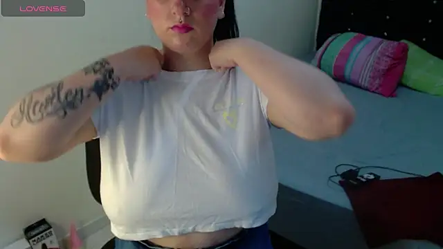 sweetshorexxx online show from March 12, 9:03 pm