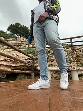 Snapshot of Jesssexboy chatting on April 11, 4:11 pm Jesssexboy online show from April 11, 4:11 pm