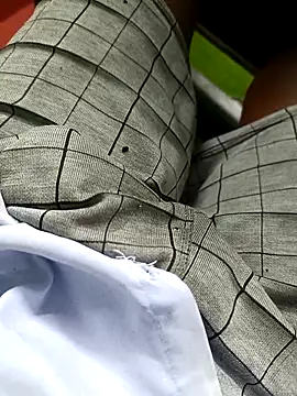 Snapshot of FriskyGender chatting on September 16, 2:51 pm FriskyGender online show from September 16, 2:51 pm