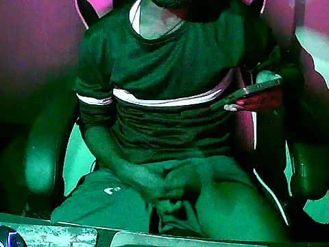 Snapshot of FriskyGender chatting on October 13, 5:13 pm FriskyGender online show from October 13, 5:13 pm