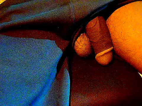 Snapshot of FriskyGender chatting on October 14, 4:30 pm FriskyGender online show from October 14, 4:30 pm