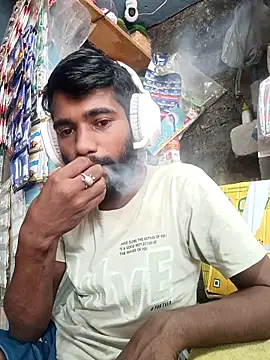 Snapshot of FriskyGender chatting on October 18, 4:59 am FriskyGender online show from October 18, 4:59 am