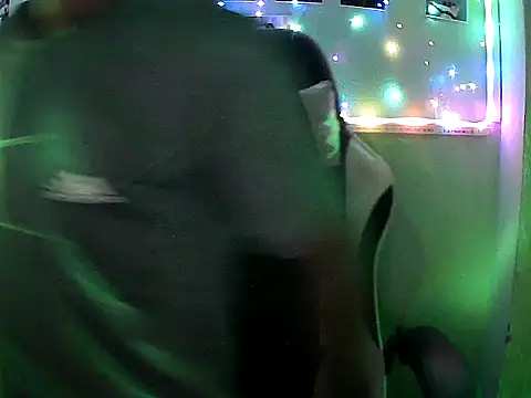 Snapshot of FriskyGender chatting on October 26, 3:29 pm FriskyGender online show from October 26, 3:29 pm