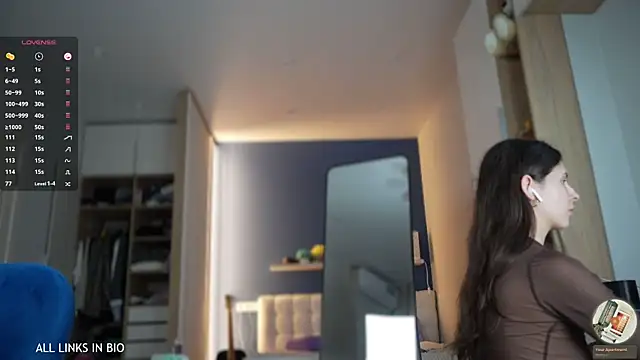 Snapshot of LAUREL_HAZEL chatting on March 4, 7:11 pm LAUREL HAZEL online show from March 4, 7:11 pm