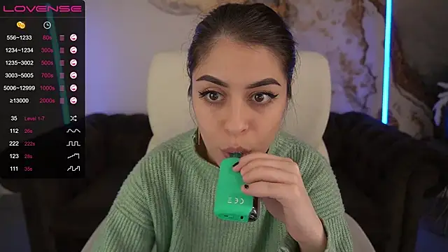 GoldBabyS online show from December 8, 1:36 pm